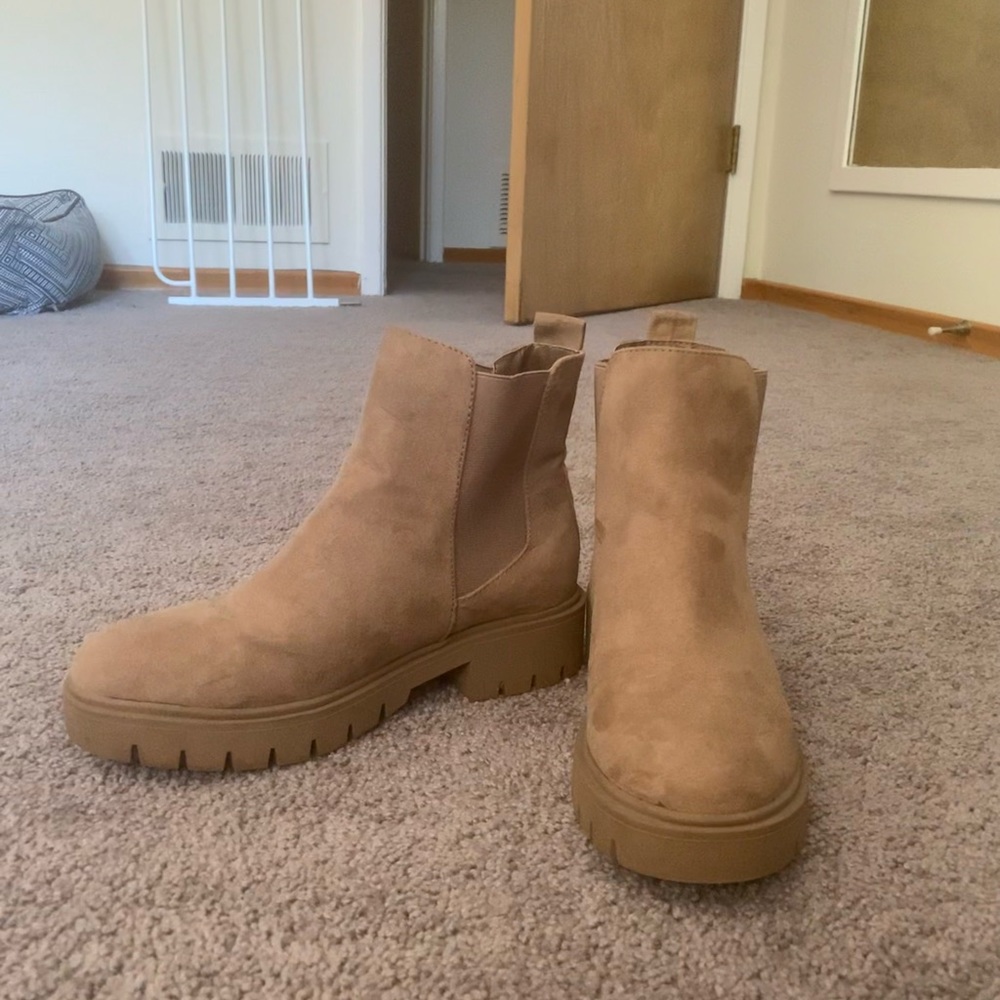 Nude ankle boots